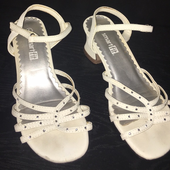 SmartFit Girls Size 1 Adjustable White Sandal - Picture 3 of 3